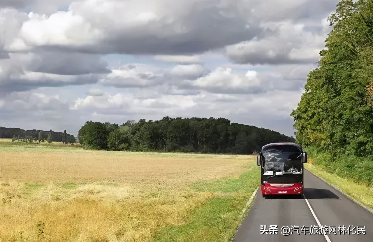 桂林+韶山毛主席铜像广场+凤凰古城+阳朔西街休闲七日游